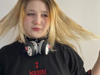 naughty webcamgirl PilarVanhee