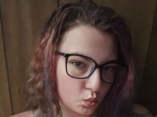 topless webcamgirl QueenVivienne