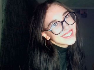 camwhore spreading pussy RaquelDelosrios