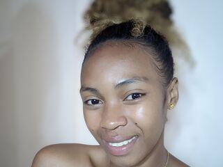 naked cam girl masturbating RasoaAlice