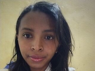 livecam video RinahBrooks