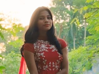 sexy webcamgirl Royles