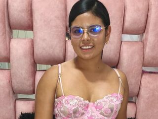 naked webcamgirl video SalomeHarman