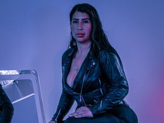 cam girl masturbating with dildo SaraDoss