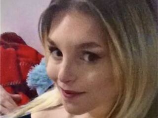 sexy webcamgirl SaraRachel