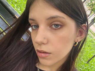 naked cam girl masturbating with sextoy SaritaHowick