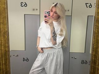 camgirl porn cam ScarlettAndreula