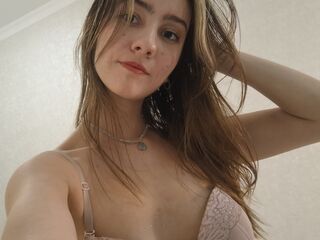 camgirl playing with dildo SeleneEverhart