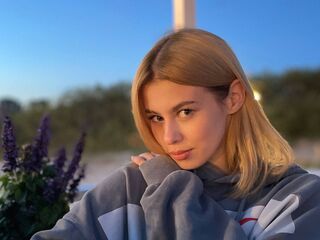 beautiful girl webcam ShyElisaa