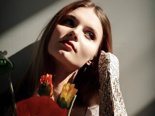 naked cam girl masturbating with vibrator SilkenFever