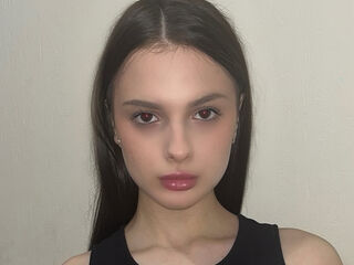 camslut masturbating TainaHousekeeper