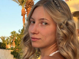 camgirl webcam photo TainaTatge