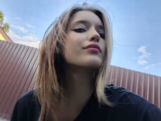 cam girl showing tits TayteBun