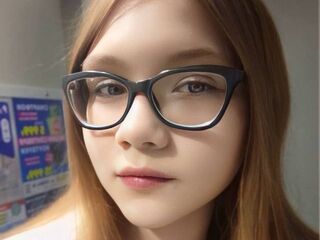 hot chatroom TessaGlower