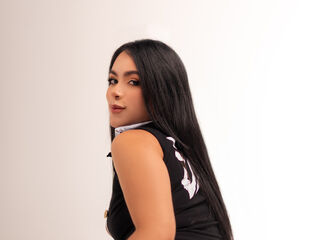 camslut naked ThaliiaDuran