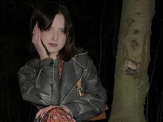 naked girl with webcam masturbating with dildo ThomasinaVanabel