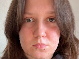 camwhore fingering shaved pussy TieshaBevell