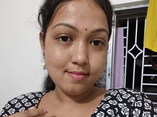 masturbating webcam girl TrishaSaha