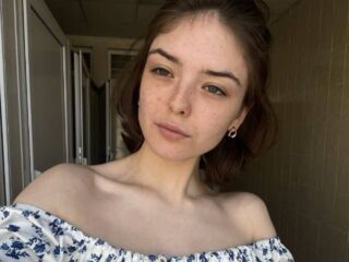 naked girl with webcam UshaSolgovic
