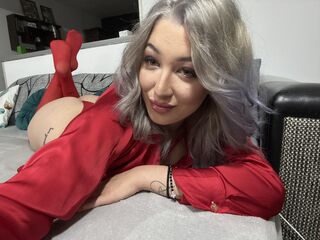 camgirl shaving pussy VanessaKis