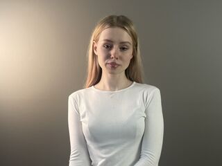 girl chat room WanVondracek