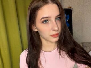 naughty camgirl masturbating with vibrator WanitaCruson