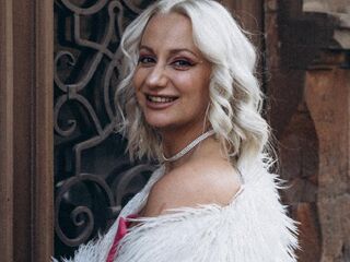 bedroom cam WilsonAvery