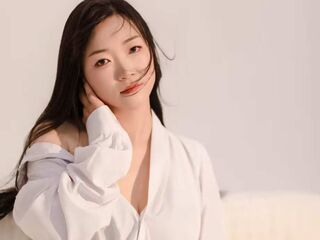 camslut fingering wet pussy XuanJuan