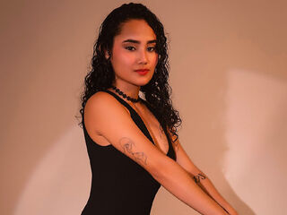 flirt chat room ZelynNoir