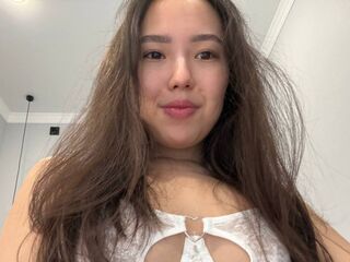 camgirl playing with dildo miiavixen